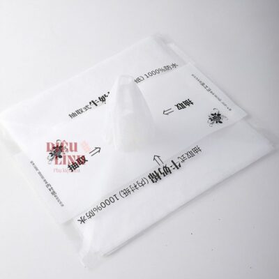 Giấy mếch rút gói hoa màu trắng