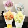 Giấy gói hoa họa tiết caro kèm cherry