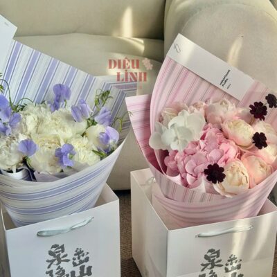 Giấy gói hoa họa tiết kẻ sọc trend
