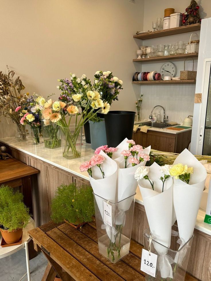 Chi phí đầu tư thiết bị shop hoa tươi