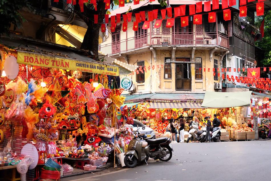 Phố hàng mã bán phụ kiện hoa