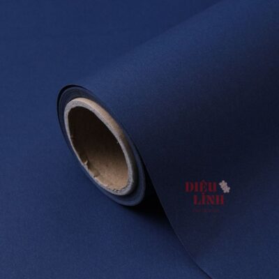 Cuộn giấy đặc gói hoa màu xanh navy
