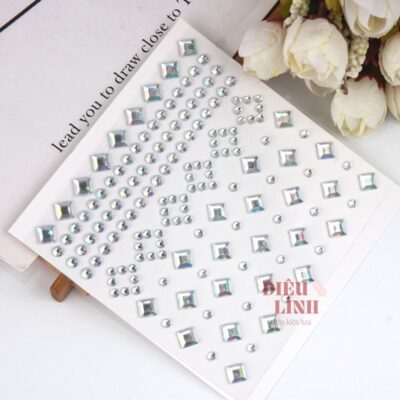 Đá đính cánh hoa vuông giọt nước