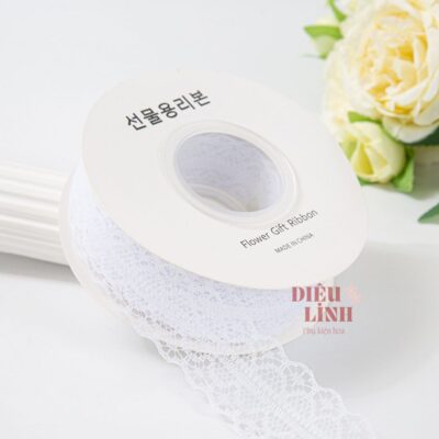 Ruy băng ren gói hoa màu trắng